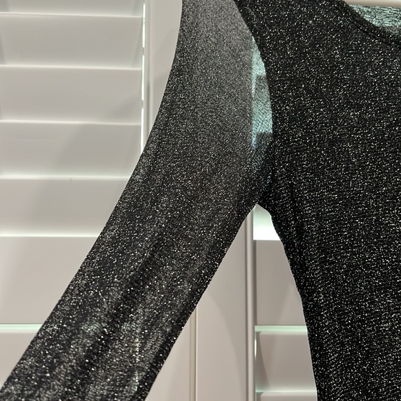 Top - Picture 2 of 3